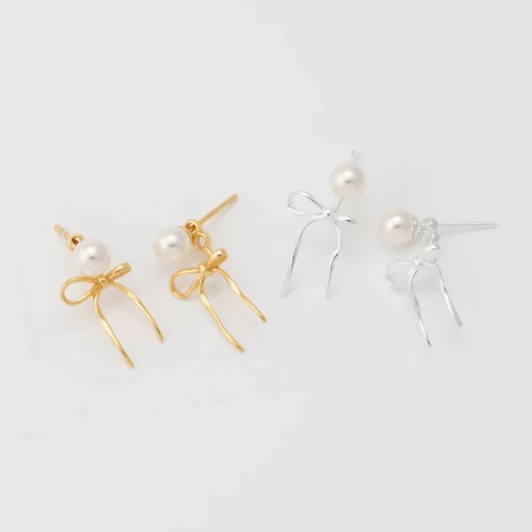 Elegant Vintage Pearl Bow Stud Earrings for Women - Image 4