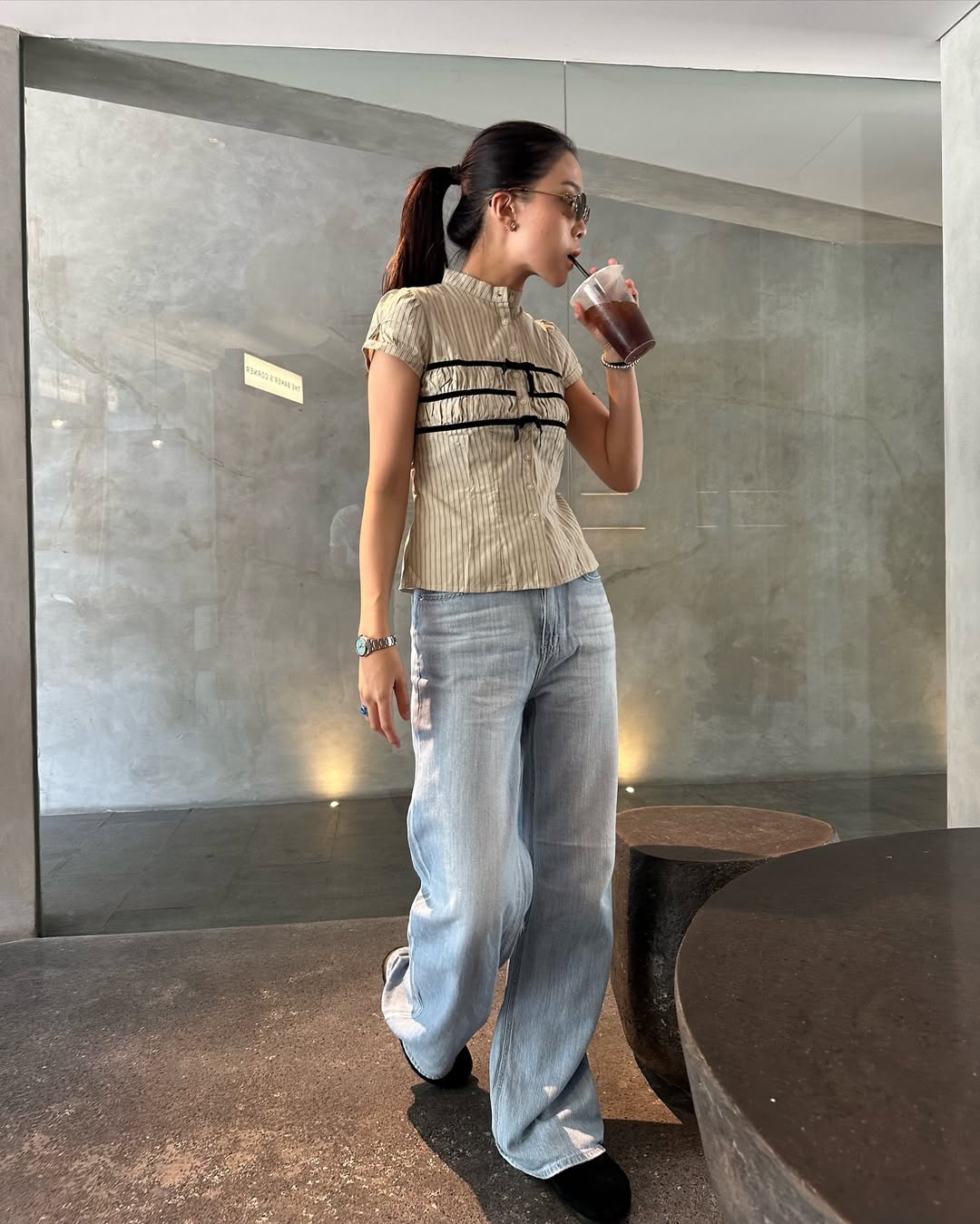 Chic casual look with oversized baggy pants