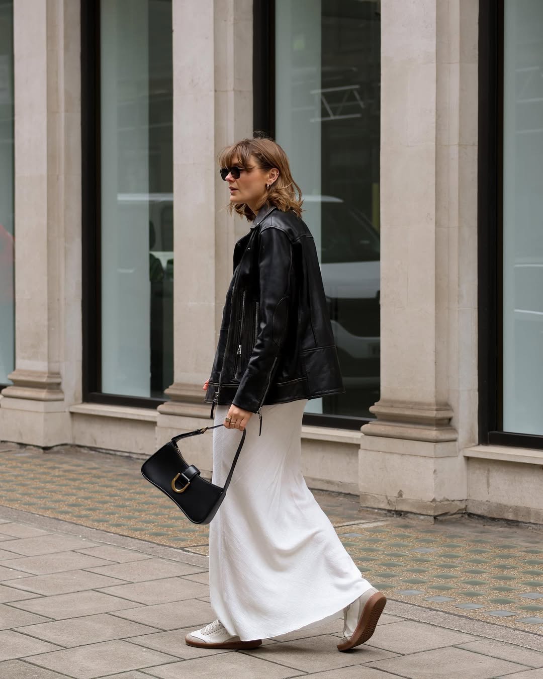 Effortlessly chic black leather jacket look