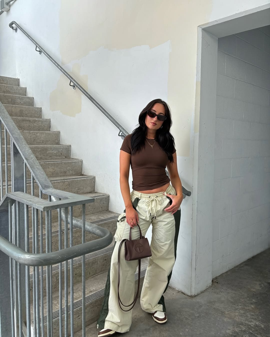 Chic Urban Look with Cargo Pants