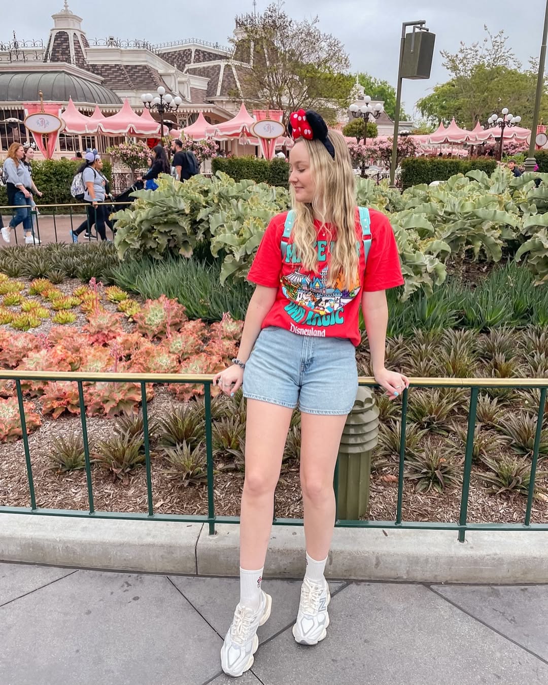 Fun Disneyland outfit with a retro twist