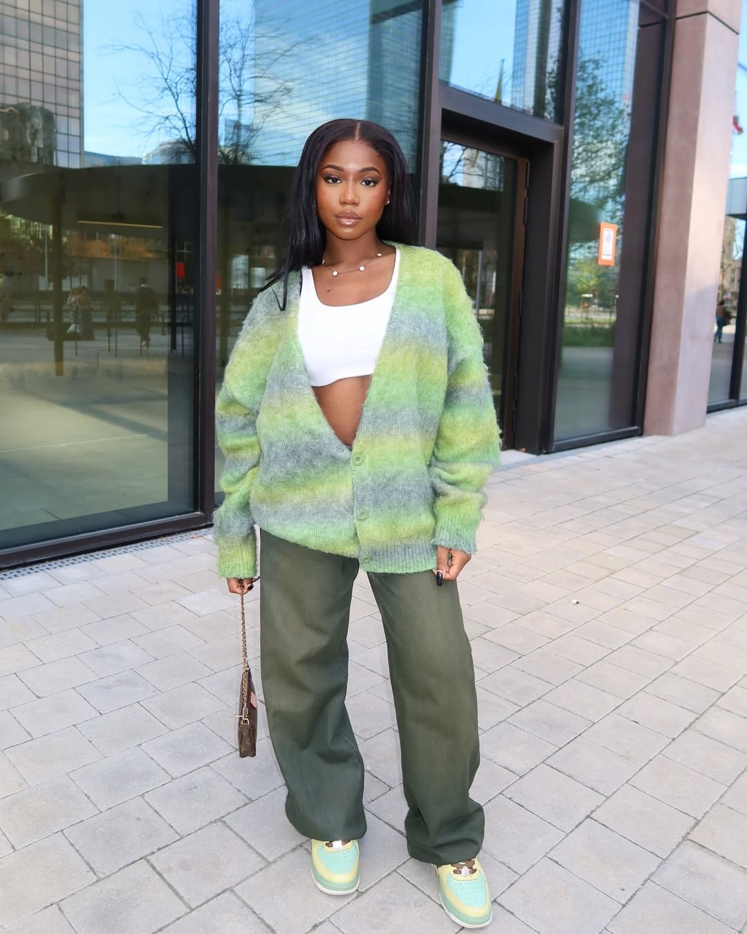 Chic and comfy green pants ensemble for spring