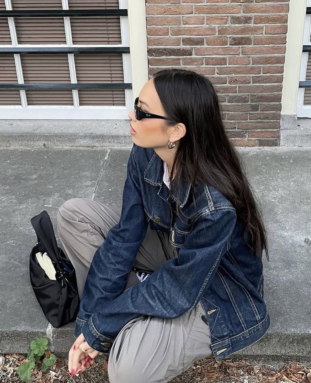 Chic Y2K denim vibe with neutral tones