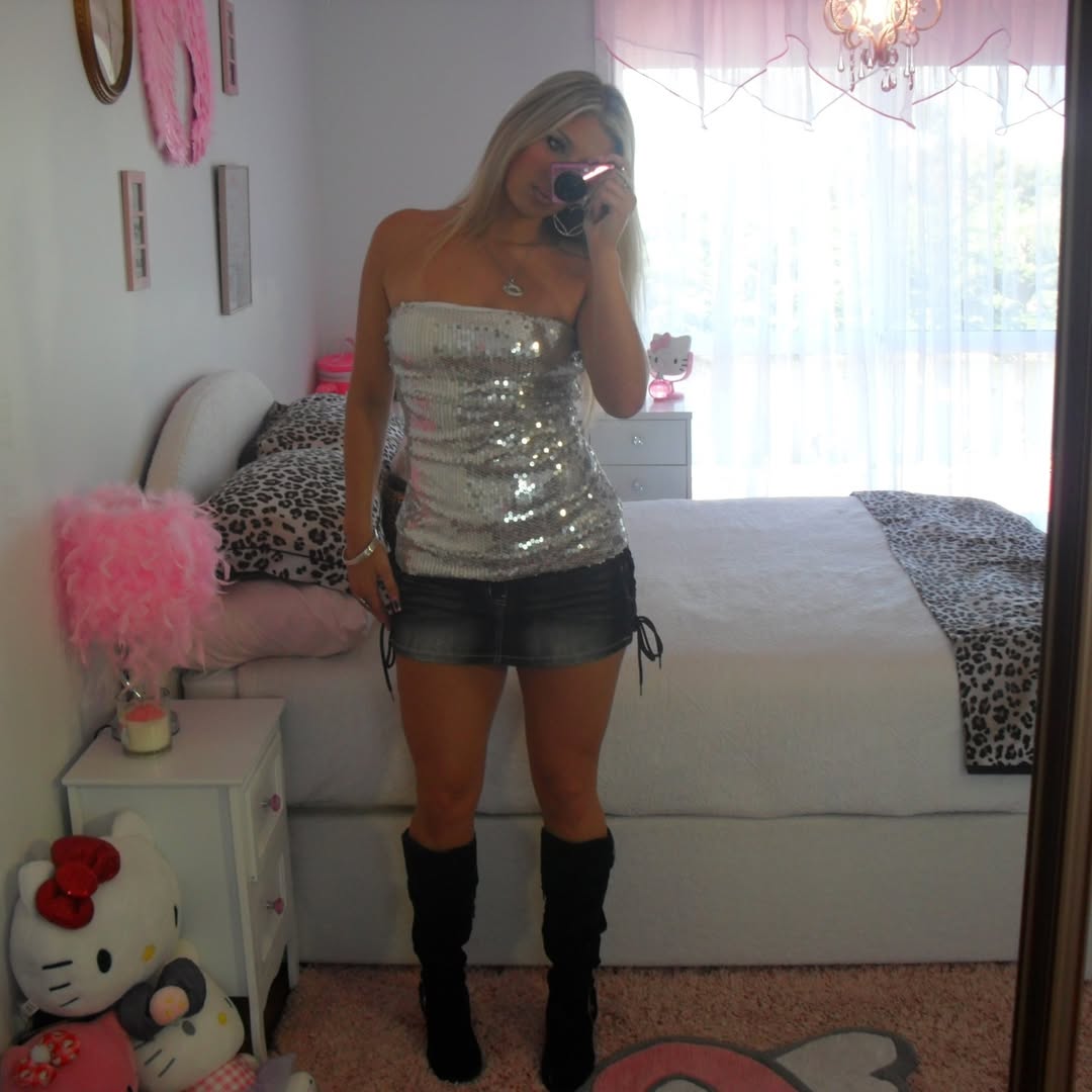 Shiny tube top with playful miniskirt