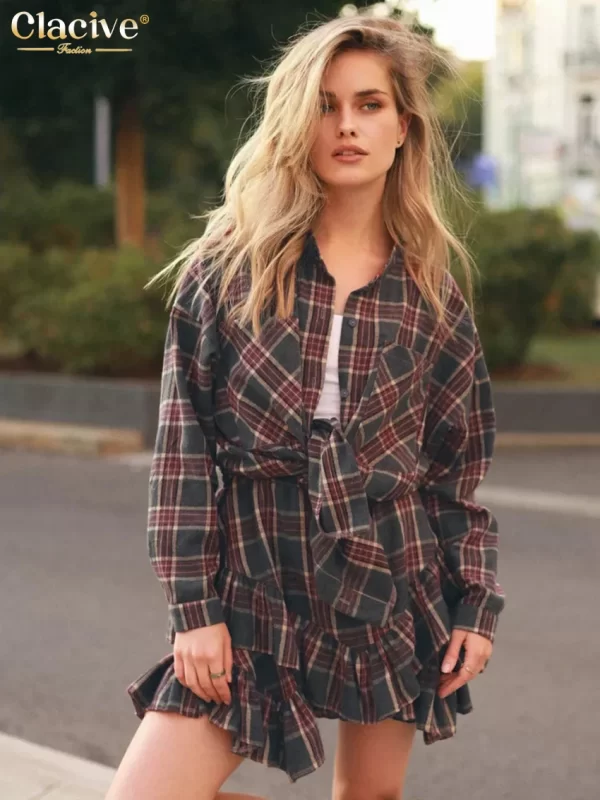 Elegant Women's Loose Plaid Two-Piece Outfit with Long Sleeve Blouse and Pleated Mini Skirt - Image 3