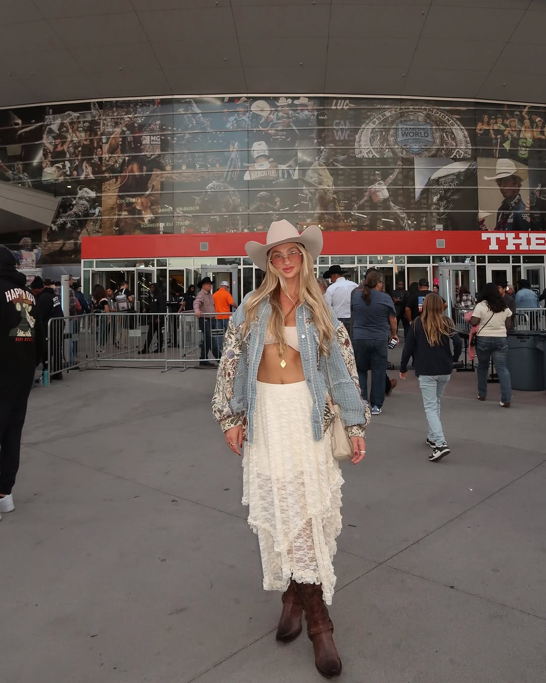 Chic Lace and Boots for Rodeo Vibes