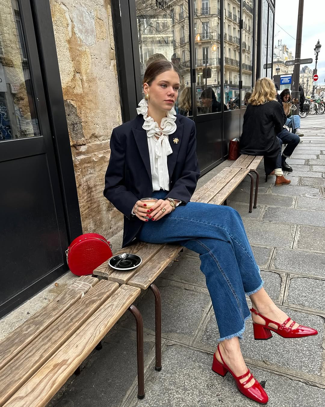 Chic Mary Jane Shoes for a Casual Look